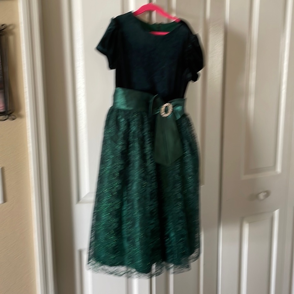 Girl’s emerald green special occasion, holiday dress